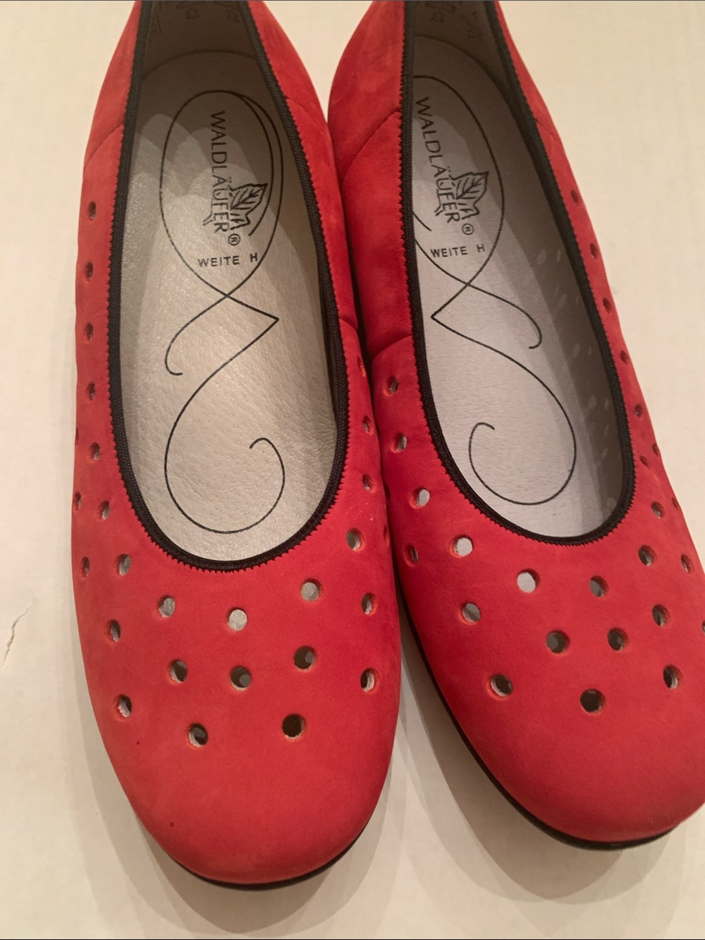 VGUC Waldlaufer Hadya Red suede flats women size 8 - Picture 3 of 14